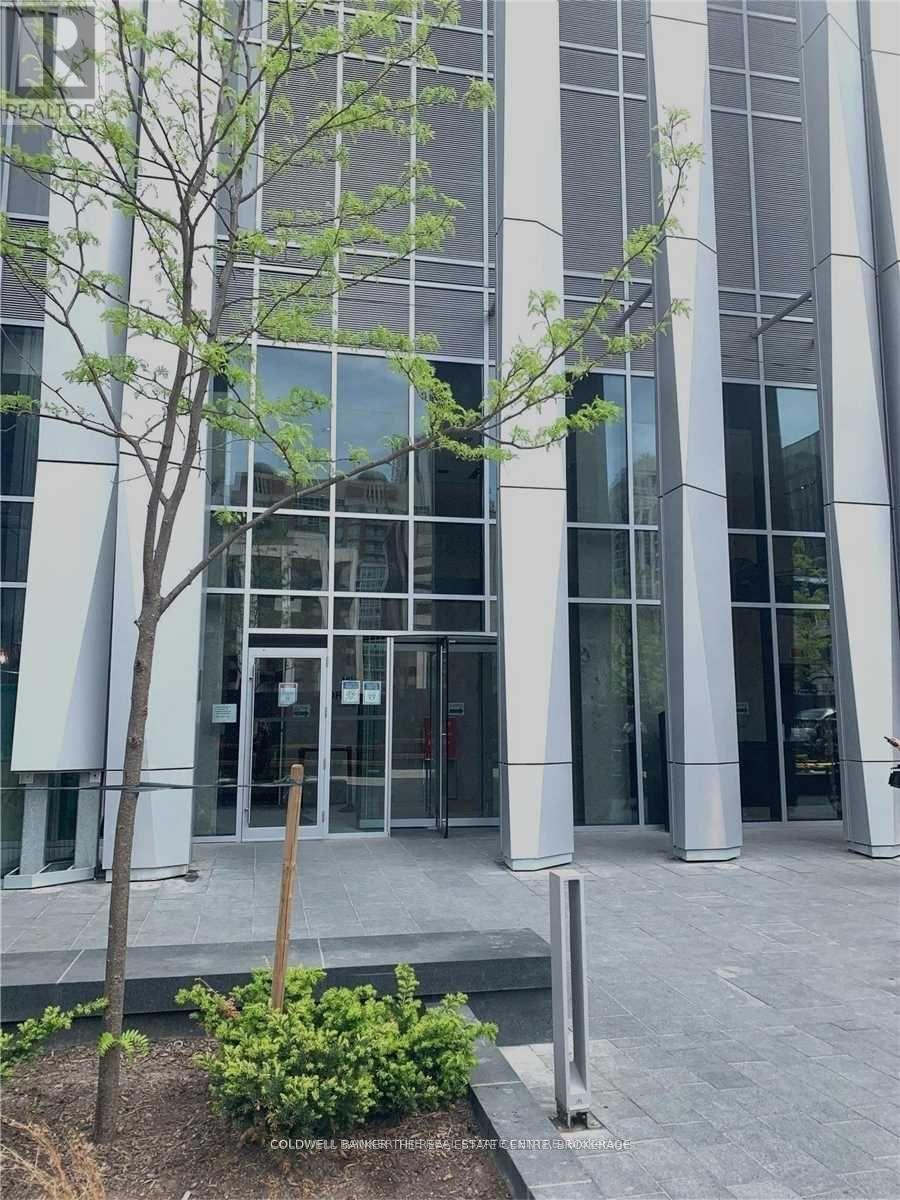 1001 - 1 YORKVILLE AVENUE, Toronto, Ontario