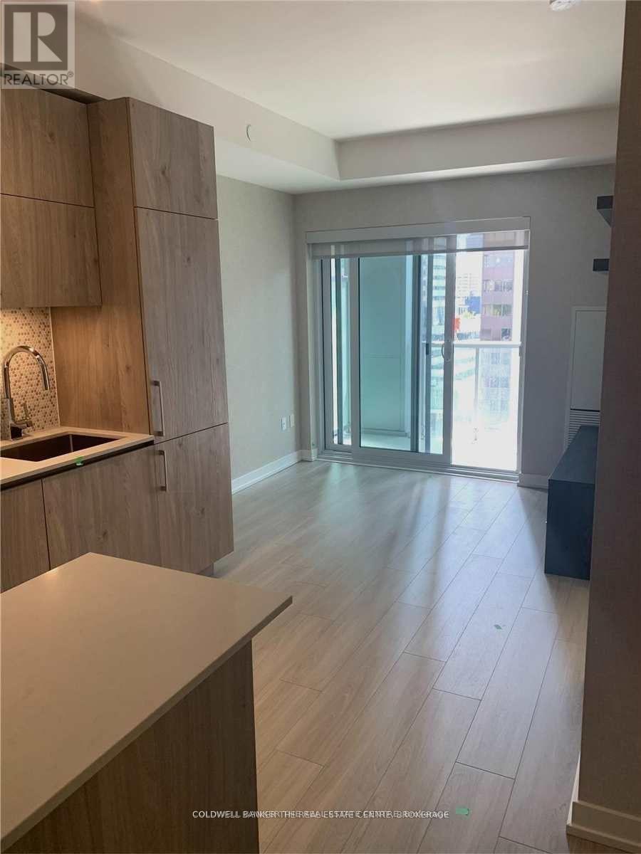 1001 - 1 Yorkville Avenue, Toronto, Ontario  M4W 1L1 - Photo 4 - C12544776