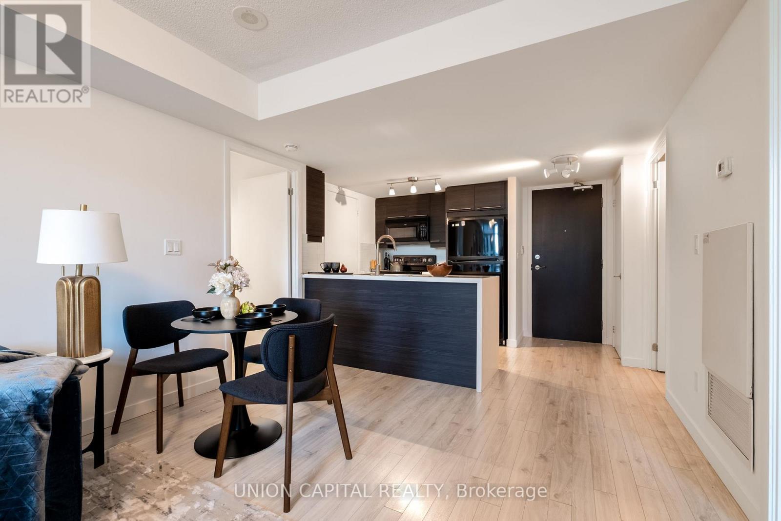 332 - 231 Fort York Boulevard, Toronto, Ontario  M5V 1B2 - Photo 10 - C12544854