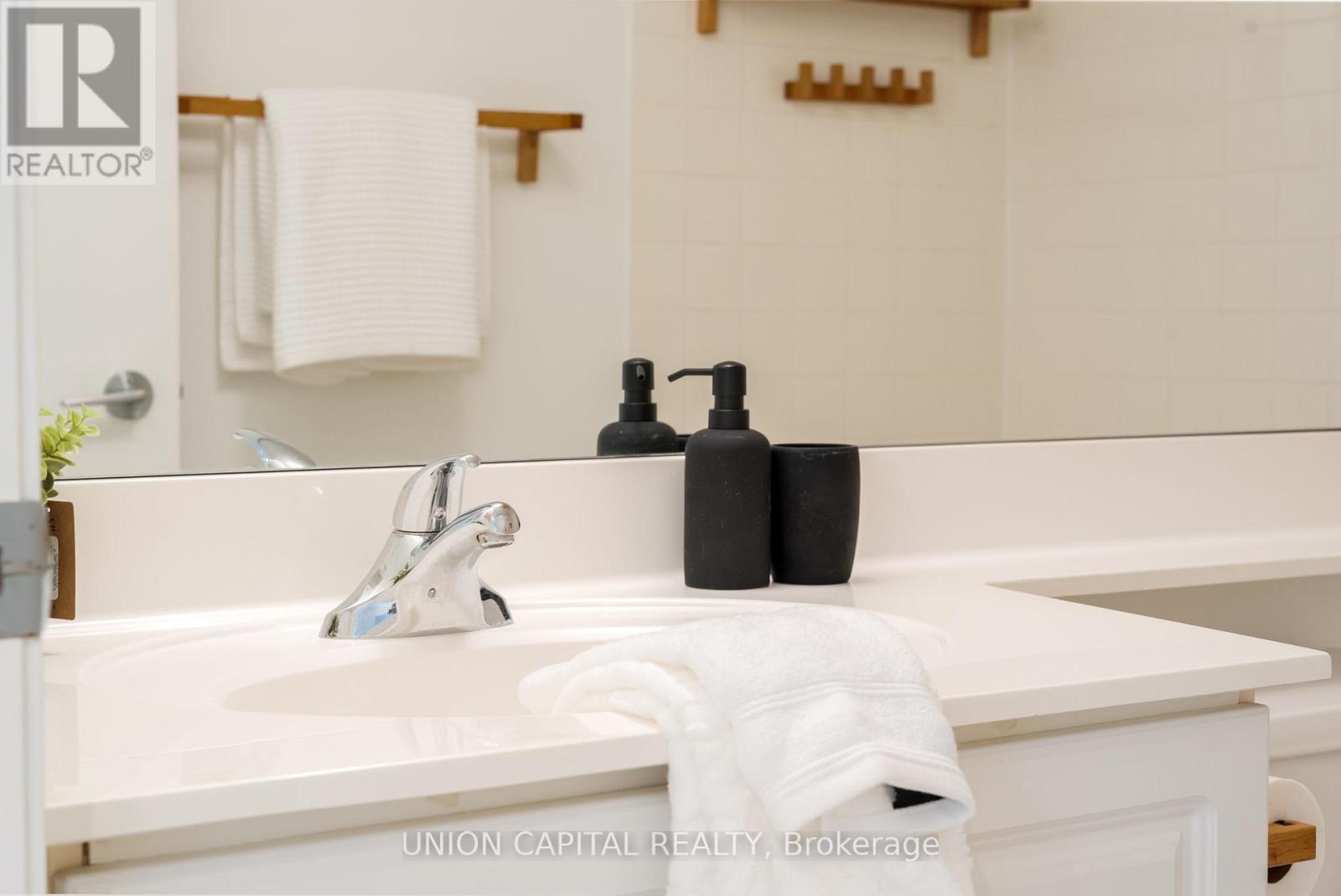 332 - 231 Fort York Boulevard, Toronto, Ontario  M5V 1B2 - Photo 18 - C12544854