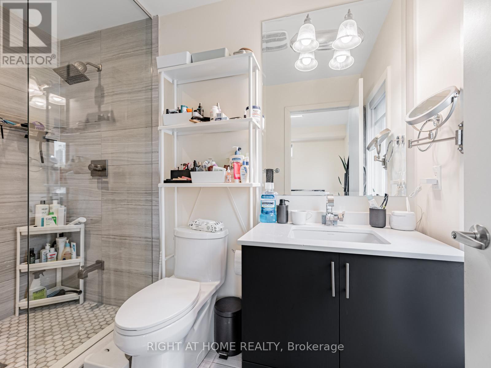 53 Sutton Avenue, Toronto, Ontario  M5A 0M3 - Photo 18 - C12544862