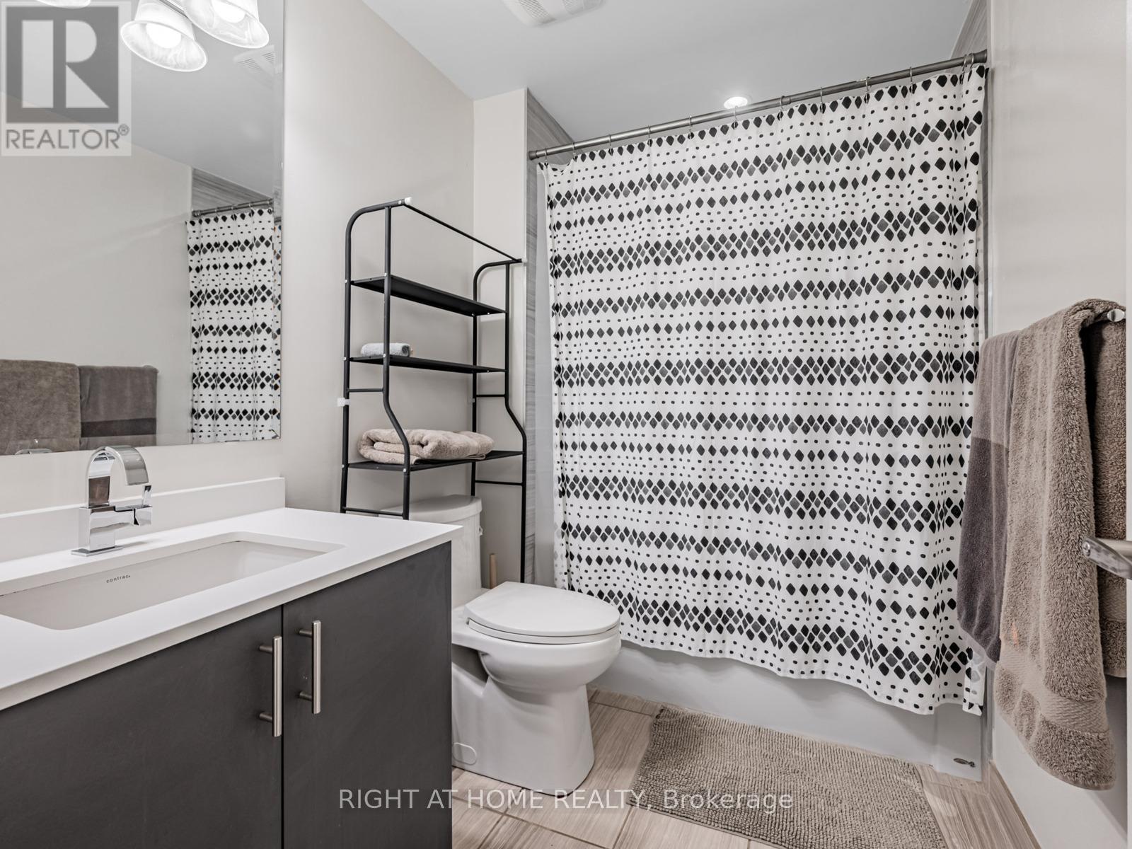 53 Sutton Avenue, Toronto, Ontario  M5A 0M3 - Photo 25 - C12544862