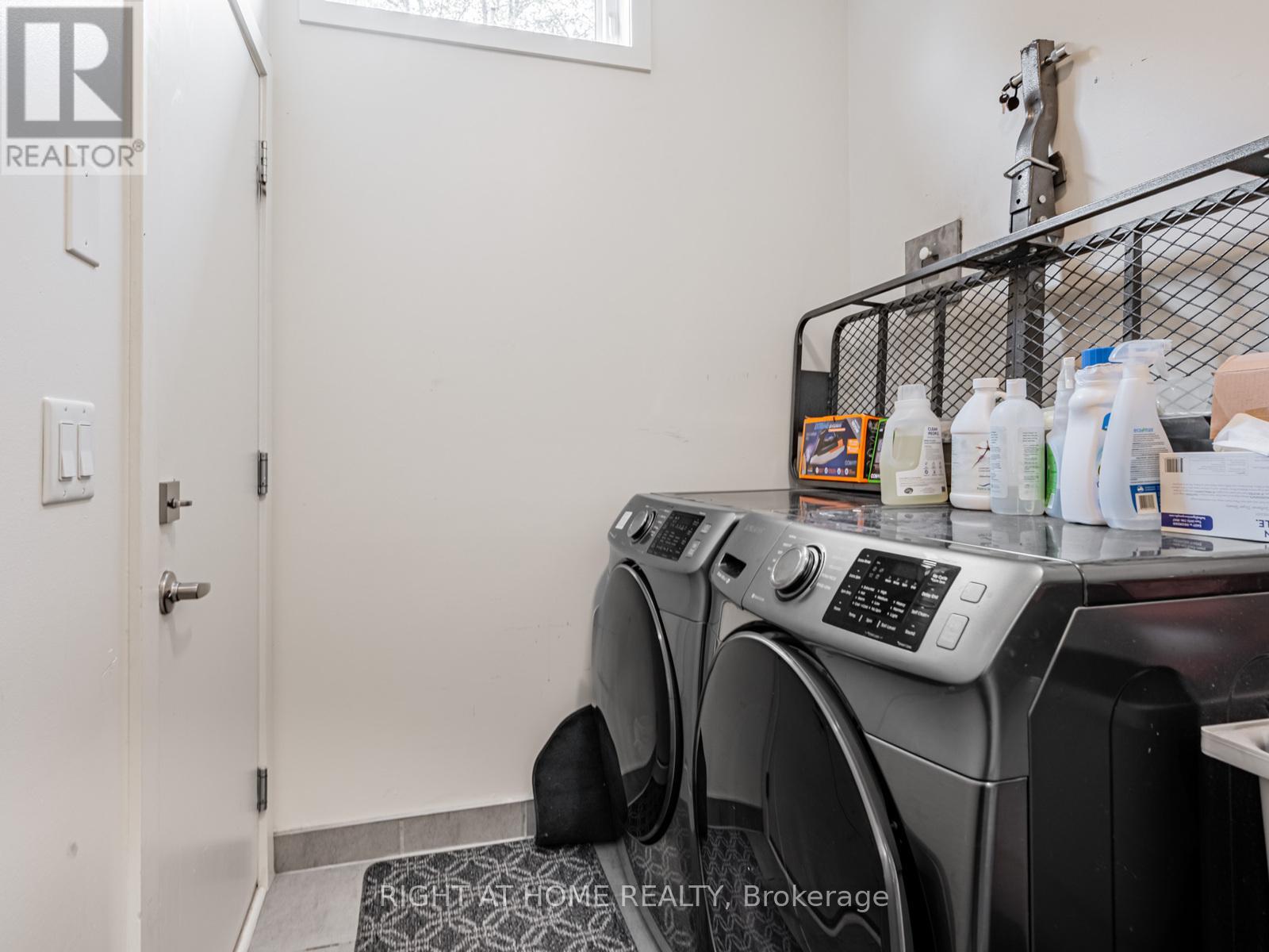 53 Sutton Avenue, Toronto, Ontario  M5A 0M3 - Photo 26 - C12544862