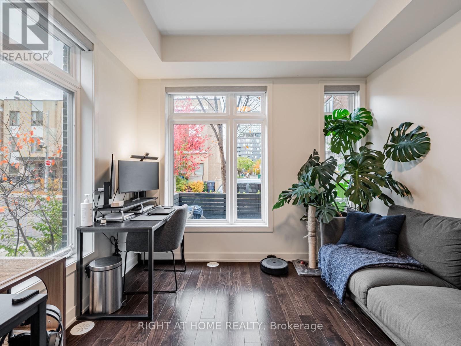 53 Sutton Avenue, Toronto, Ontario  M5A 0M3 - Photo 6 - C12544862