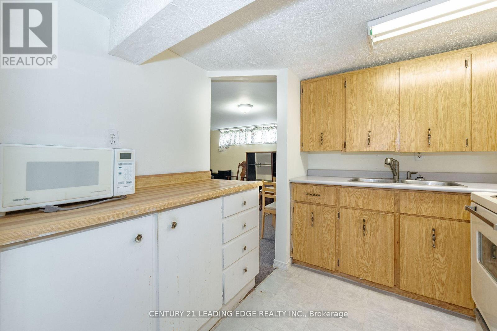 6 Ravenrock Court, Toronto, Ontario  M3A 2Y9 - Photo 28 - C12544866