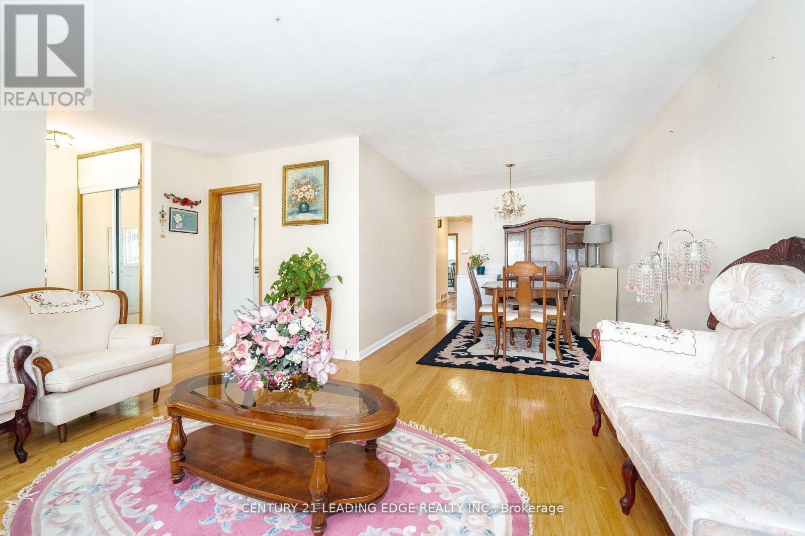 6 Ravenrock Court, Toronto, Ontario  M3A 2Y9 - Photo 6 - C12544866