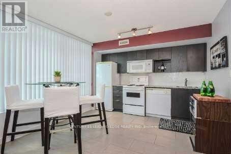 312 - 15 Brunel Court, Toronto, Ontario  M5V 3Y6 - Photo 3 - C12544900