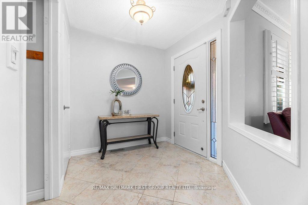 122 Thicket Crescent, Pickering, Ontario  L1V 6S6 - Photo 4 - E12544818