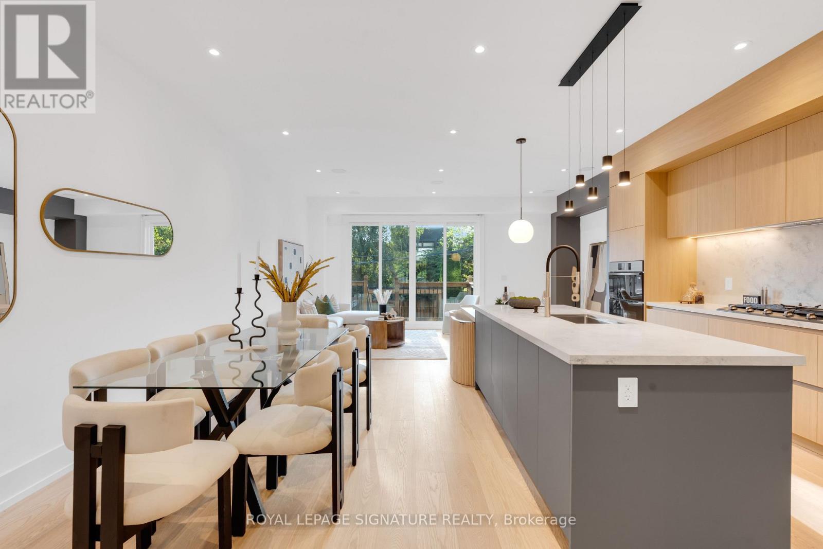 24 Elmsdale Road, Toronto, Ontario  M4J 3M4 - Photo 9 - E12544934