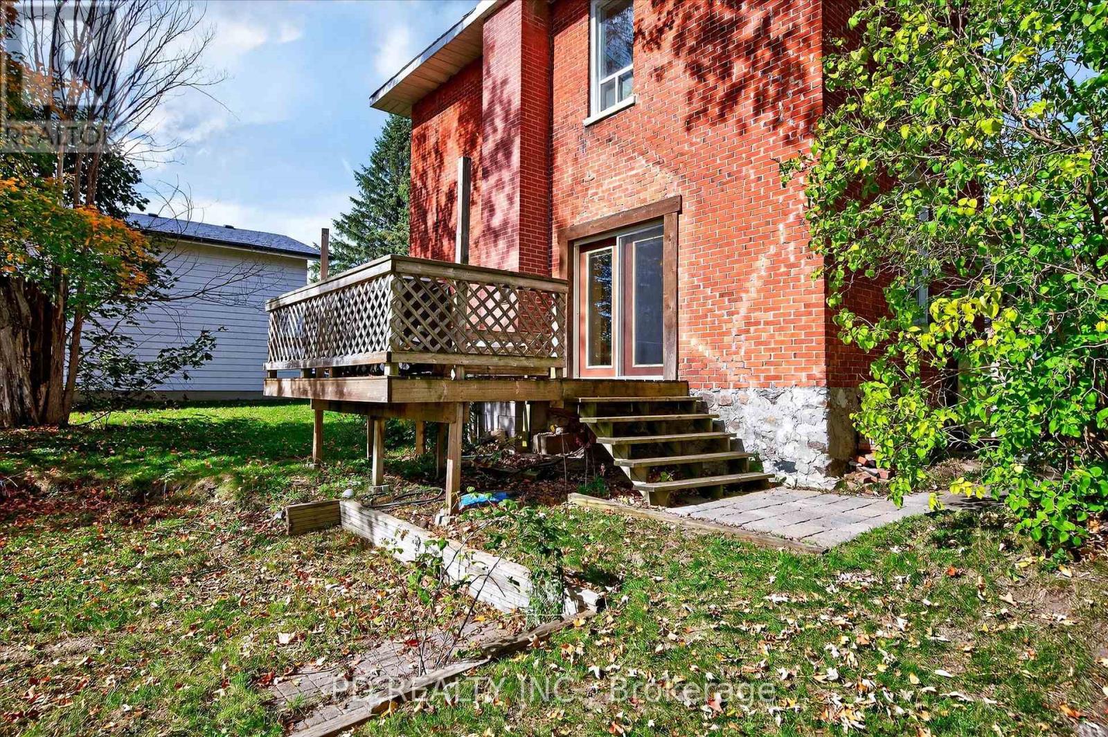 64 King Street W, Kawartha Lakes, Ontario  K0L 2W0 - Photo 42 - X12481759