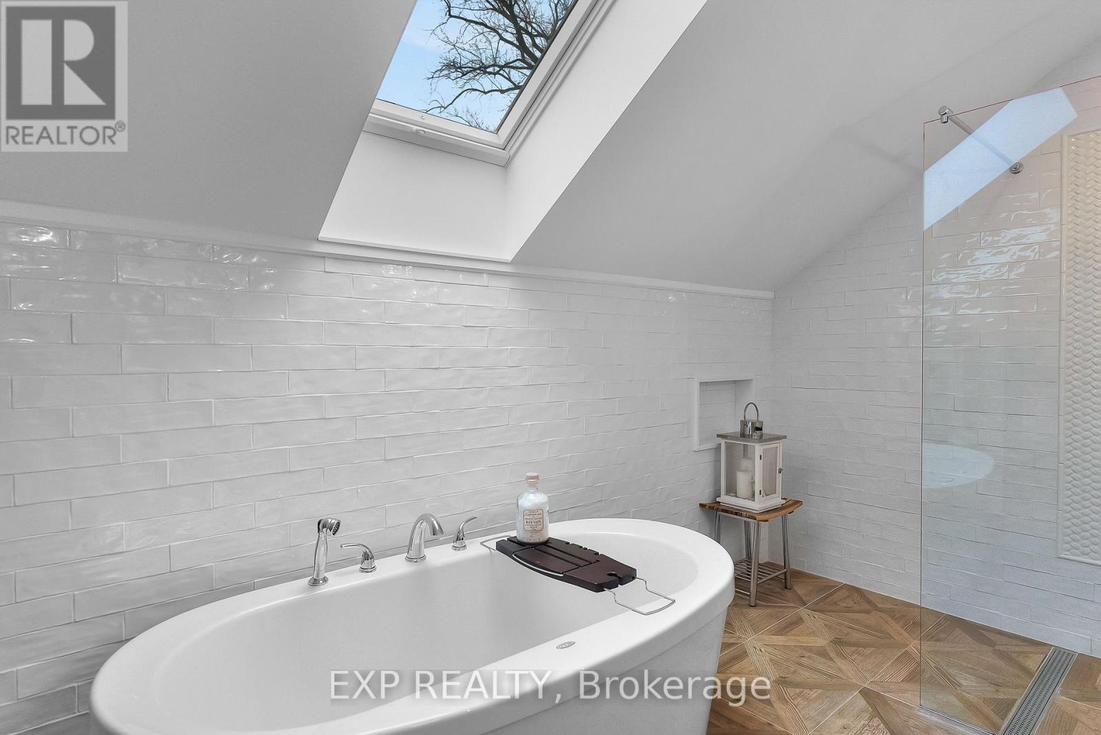 2218 Portage Road, Niagara Falls, Ontario  L2J 0C2 - Photo 31 - X12543918