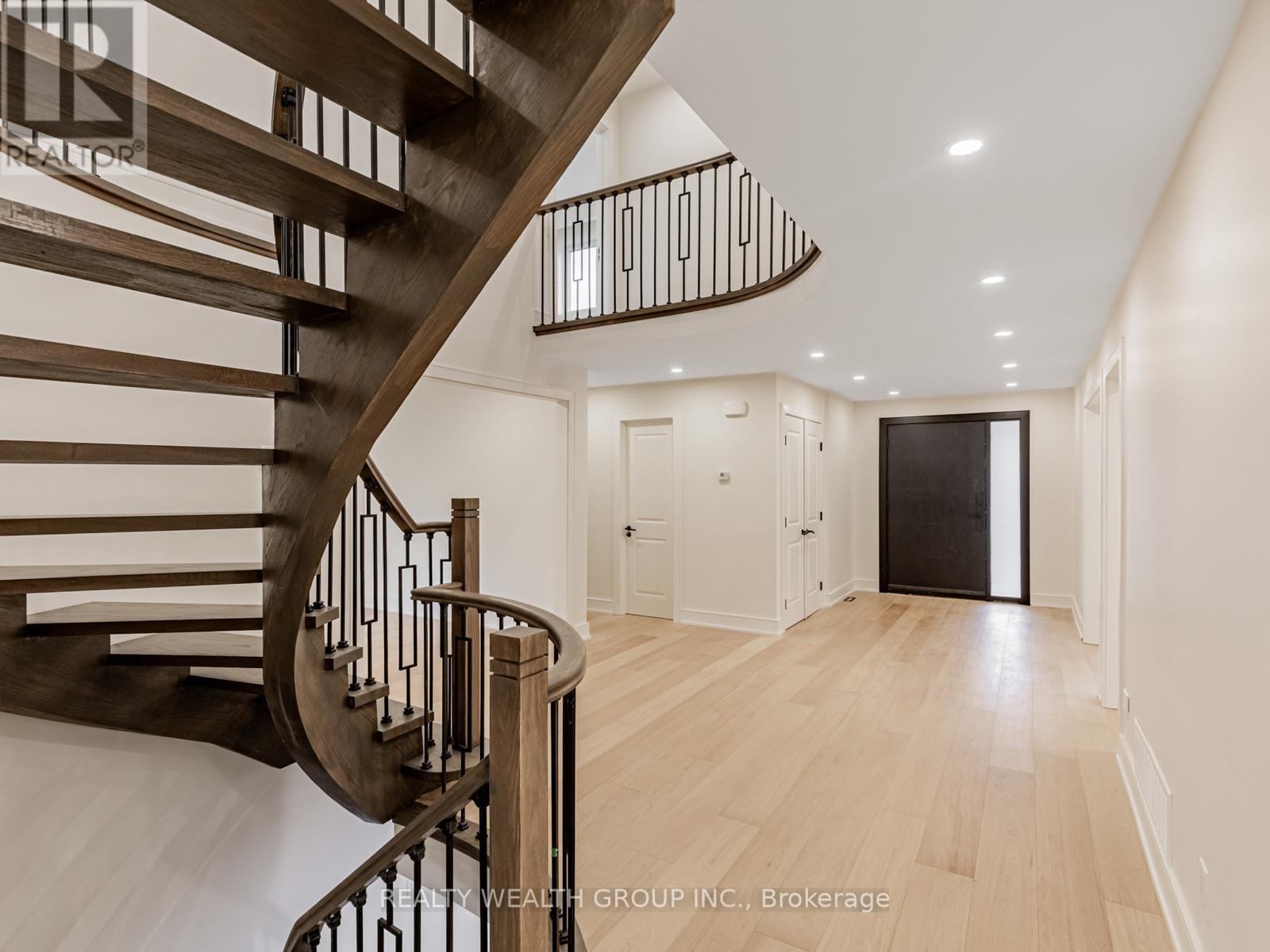 46 Sycamore Drive, Markham, Ontario  L3T 5V6 - Photo 4 - N12544736