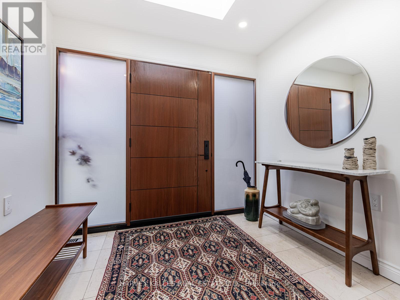 71 Green Acres Road, Vaughan, Ontario  L4J 4S2 - Photo 3 - N12544814