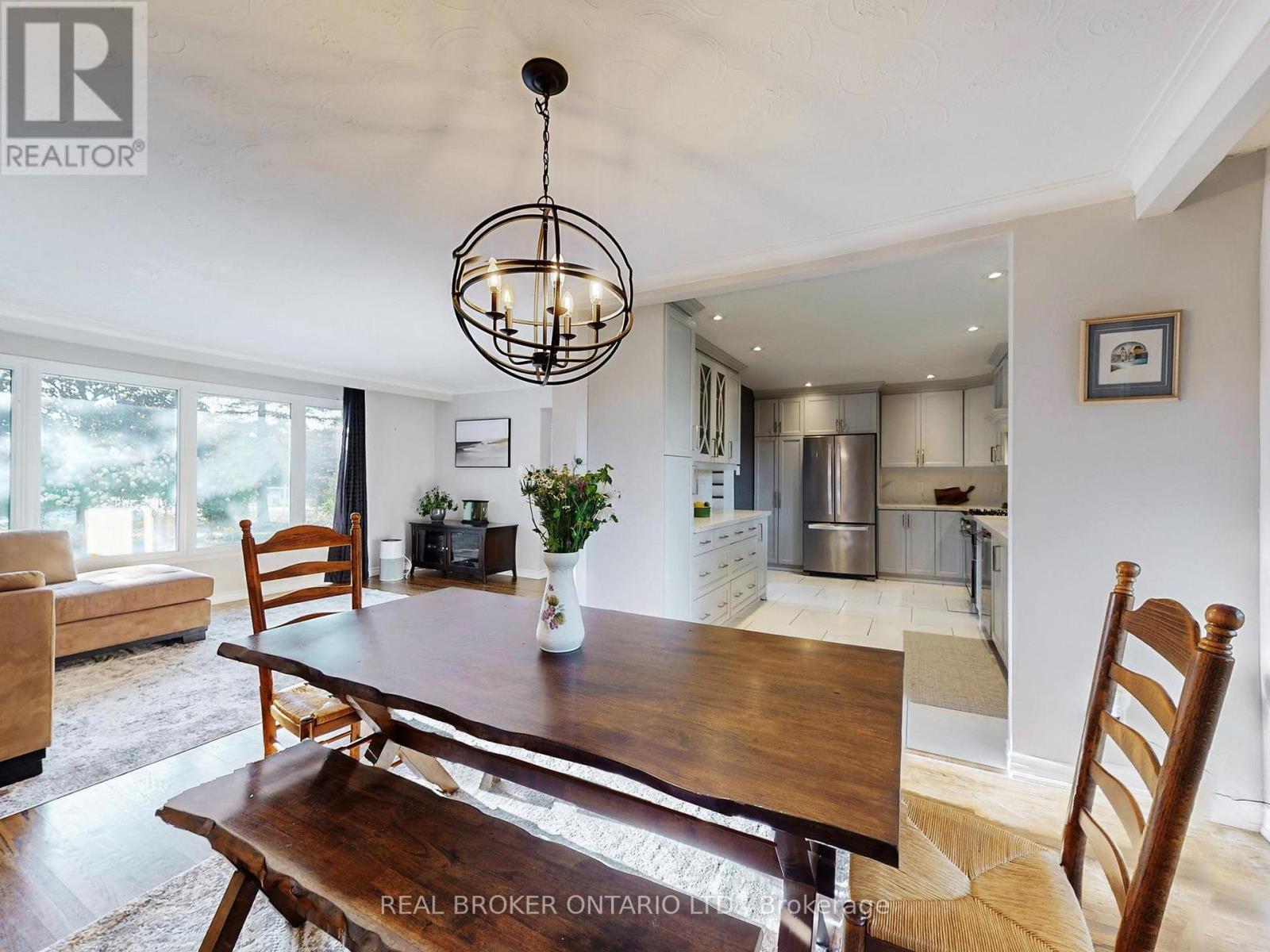 15 Jasmine Crescent, Whitchurch-Stouffville, Ontario  L4A 7X4 - Photo 10 - N12544868