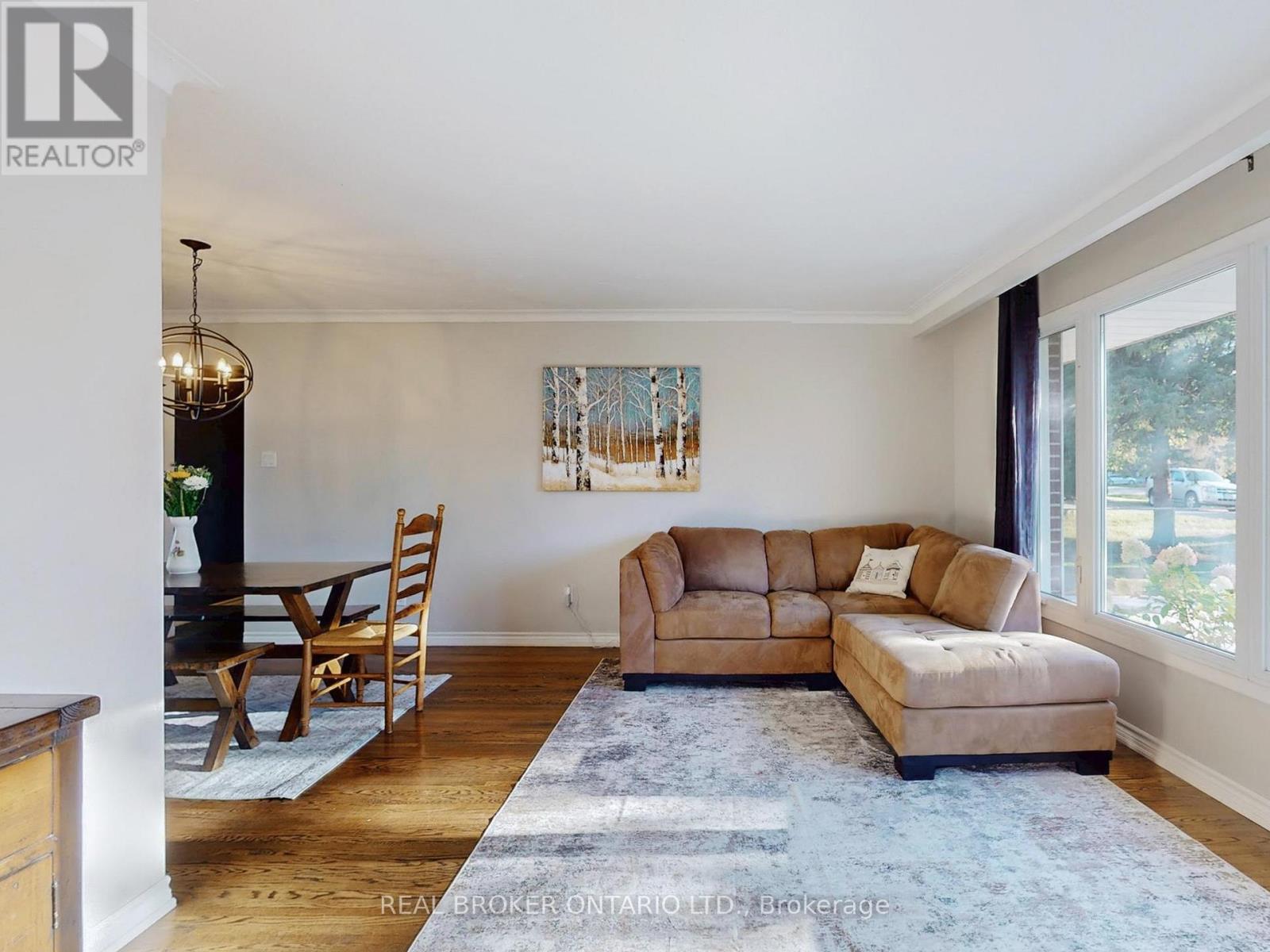 15 Jasmine Crescent, Whitchurch-Stouffville, Ontario  L4A 7X4 - Photo 5 - N12544868