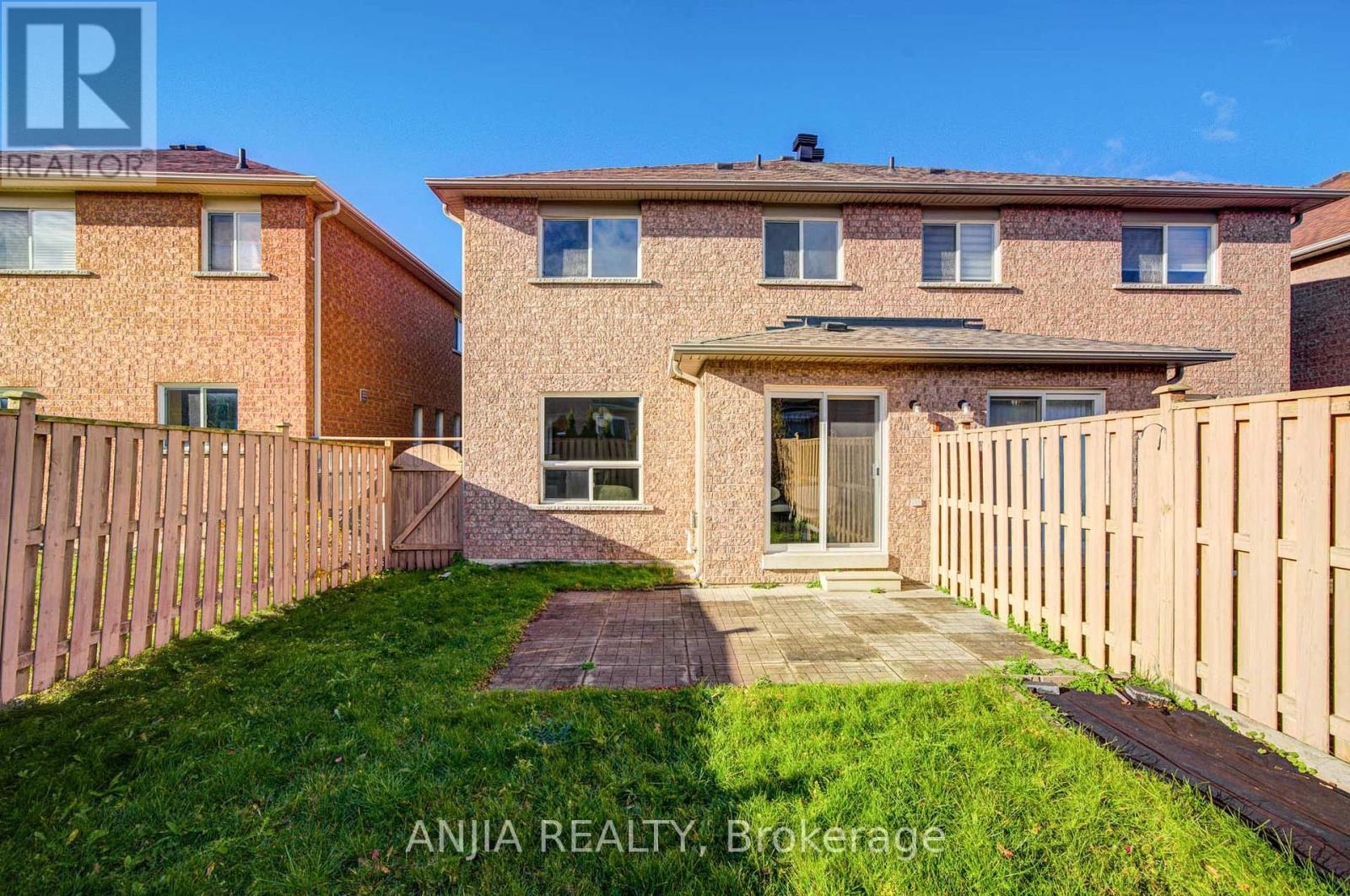 53 Devonwood Drive, Markham, Ontario  L6C 3E9 - Photo 22 - N12544872