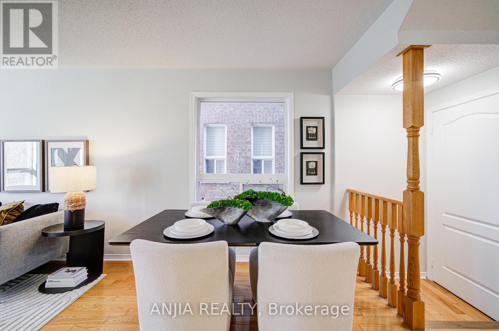 53 Devonwood Drive, Markham, Ontario  L6C 3E9 - Photo 6 - N12544872