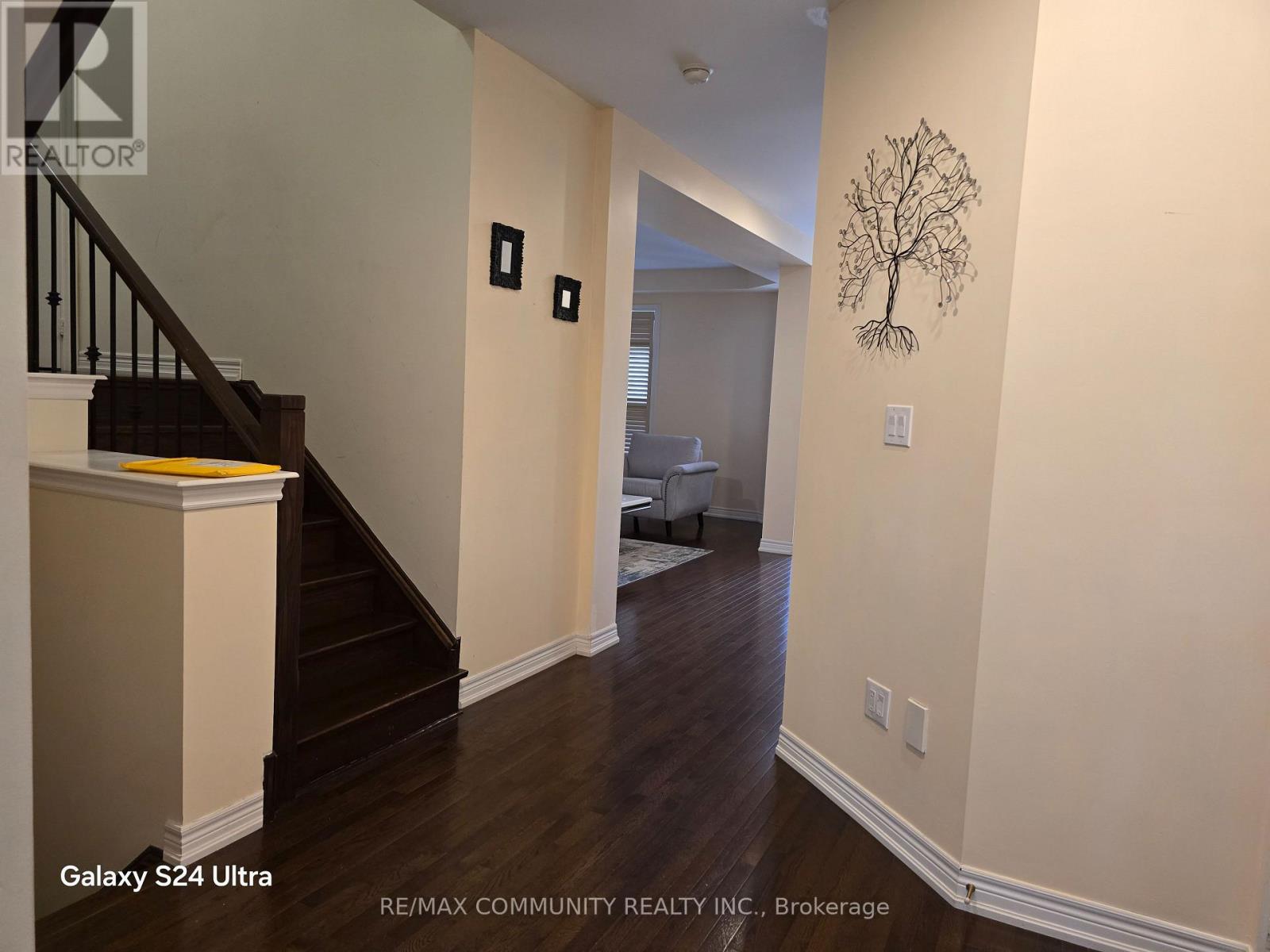 Main Floor - 74 Hammersly Boulevard E, Markham, Ontario L6E 0L1 - Photo 10 - N12544916