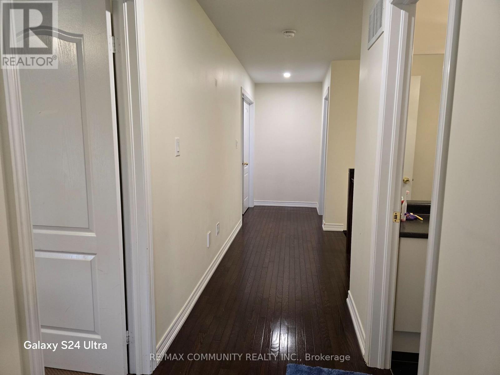 Main Floor - 74 Hammersly Boulevard E, Markham, Ontario L6E 0L1 - Photo 4 - N12544916