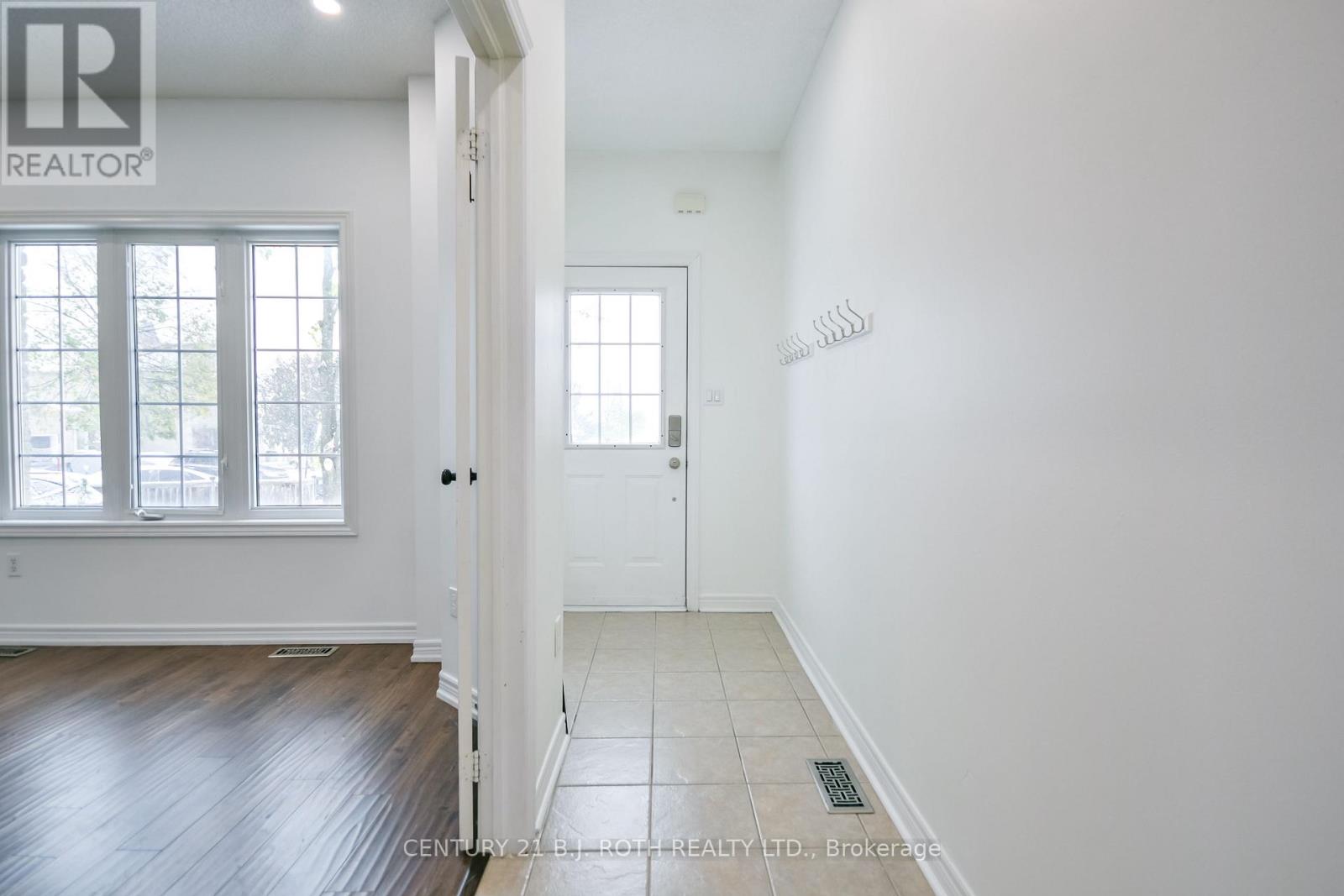 113 Livia Herman Way, Barrie, Ontario  L4M 7K5 - Photo 7 - S12544754