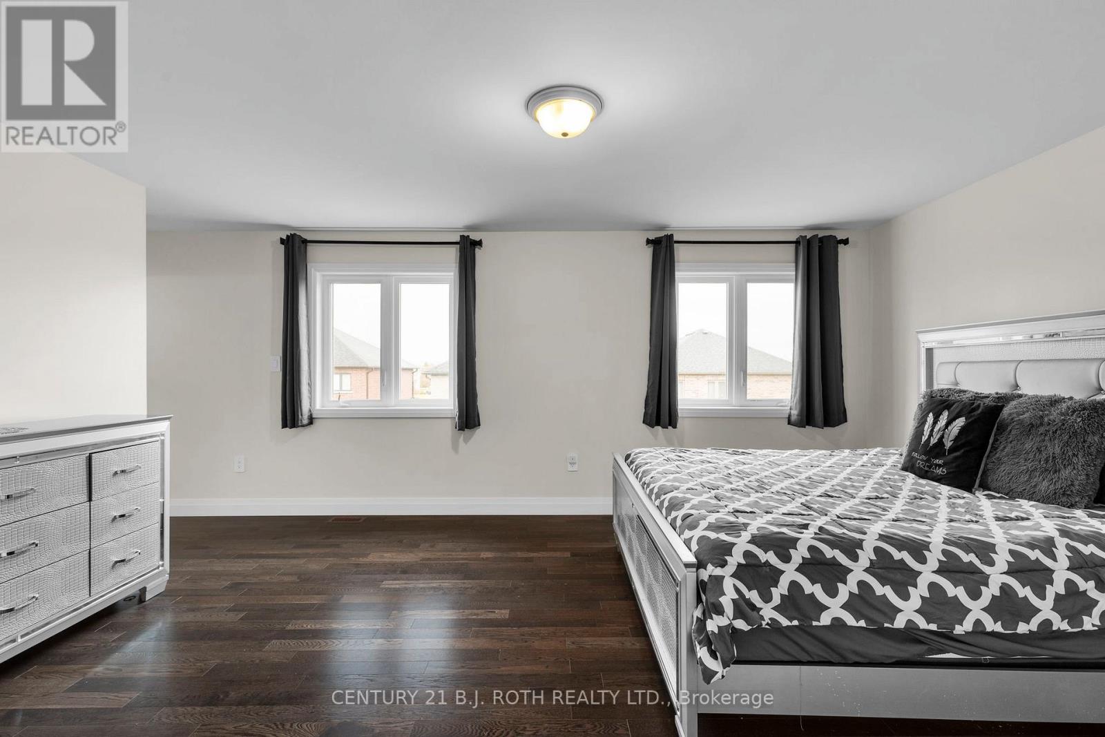 137 Ritchie Crescent, Springwater, Ontario  L0L 1P0 - Photo 19 - S12544820