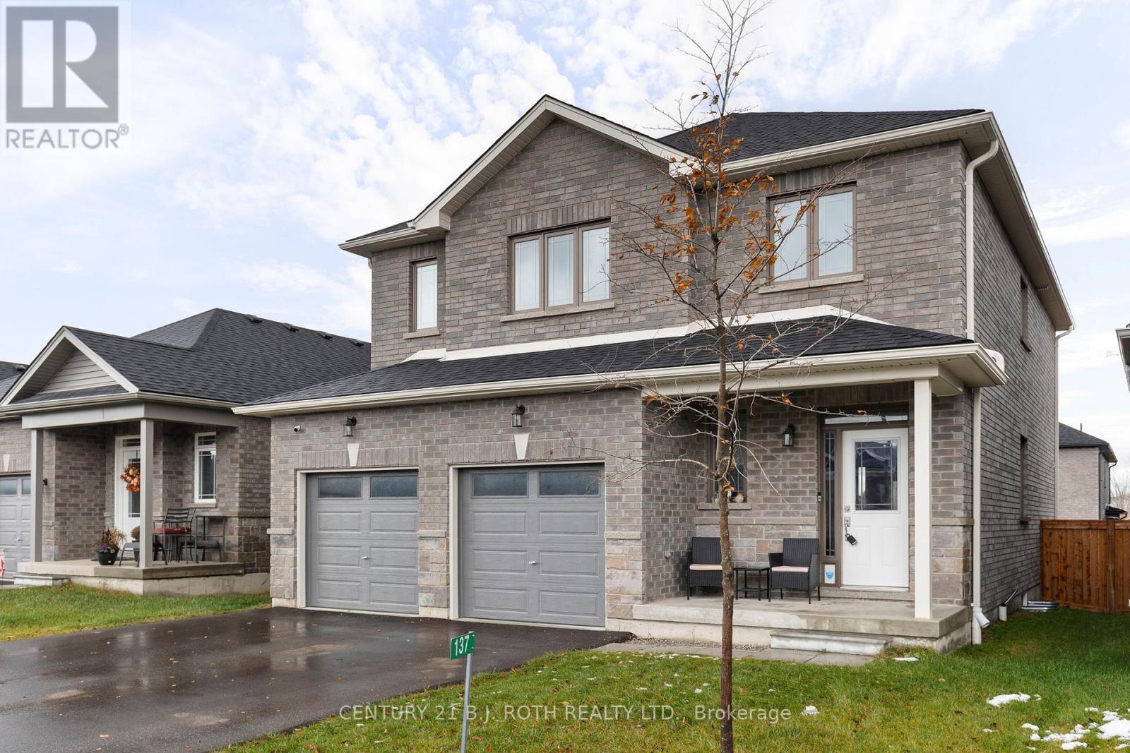 137 Ritchie Crescent, Springwater, Ontario  L0L 1P0 - Photo 2 - S12544820