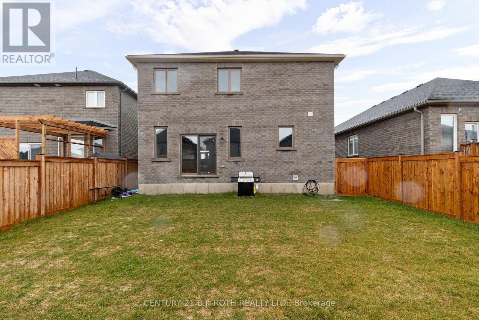 137 Ritchie Crescent, Springwater, Ontario  L0L 1P0 - Photo 33 - S12544820