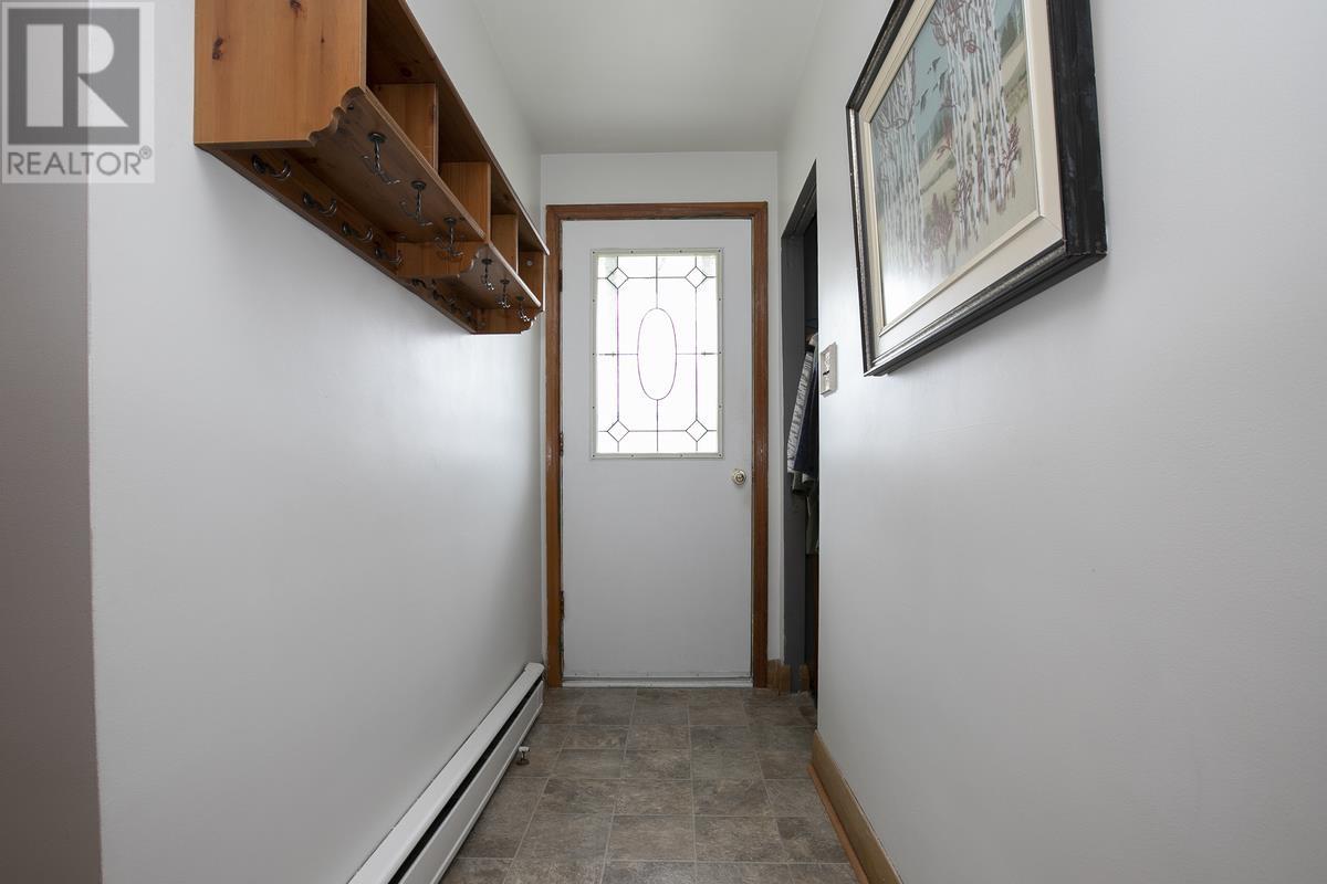 108 Hugill St, Sault Ste. Marie, Ontario  P6A 4E5 - Photo 10 - SM253259