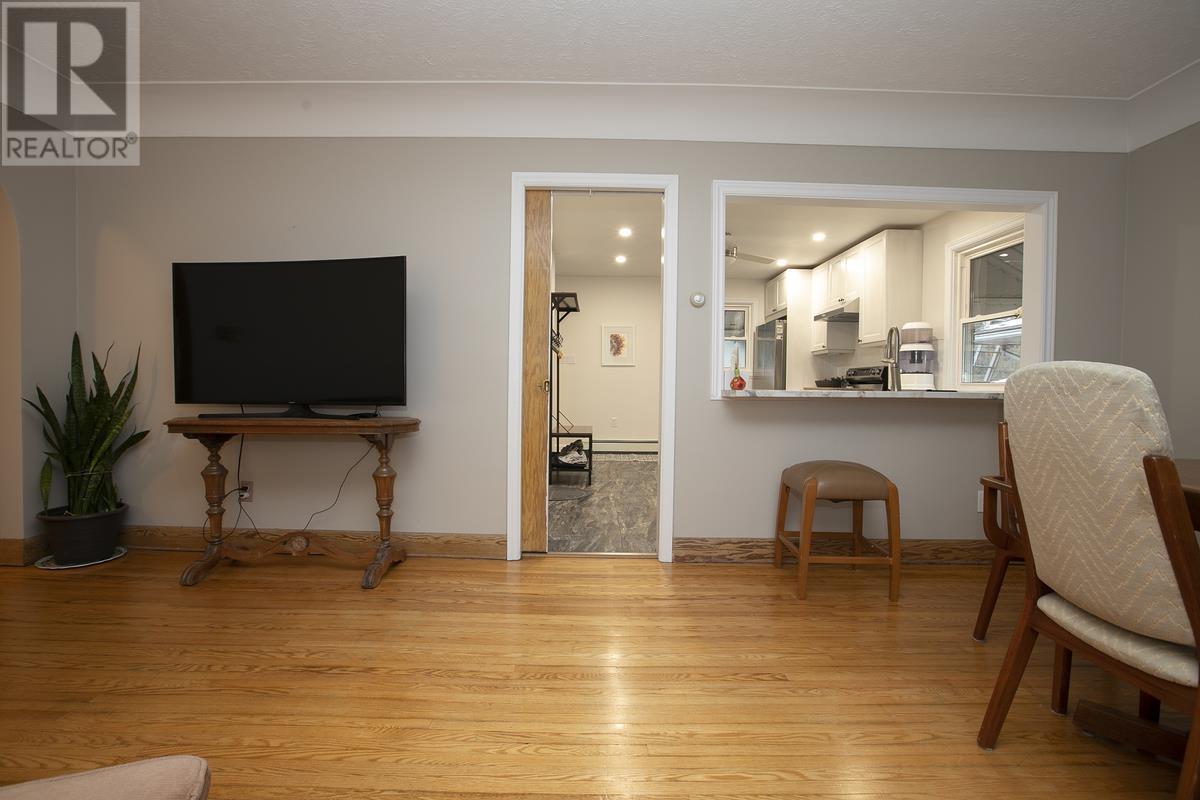 108 Hugill St, Sault Ste. Marie, Ontario  P6A 4E5 - Photo 16 - SM253259