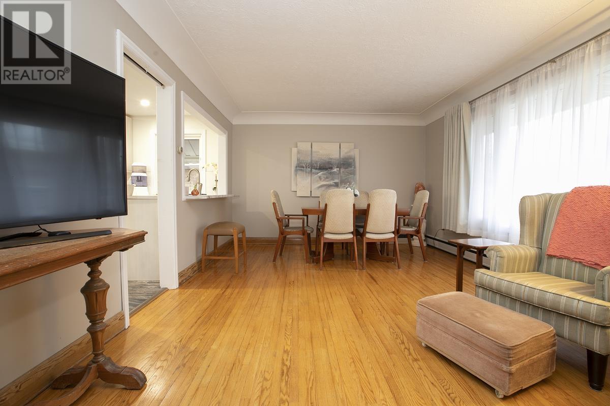 108 Hugill St, Sault Ste. Marie, Ontario  P6A 4E5 - Photo 13 - SM253259