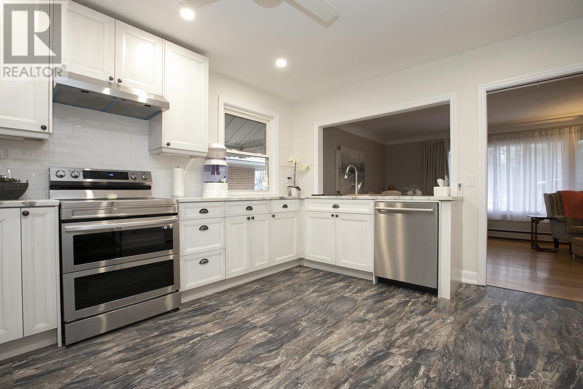 108 Hugill St, Sault Ste. Marie, Ontario  P6A 4E5 - Photo 21 - SM253259