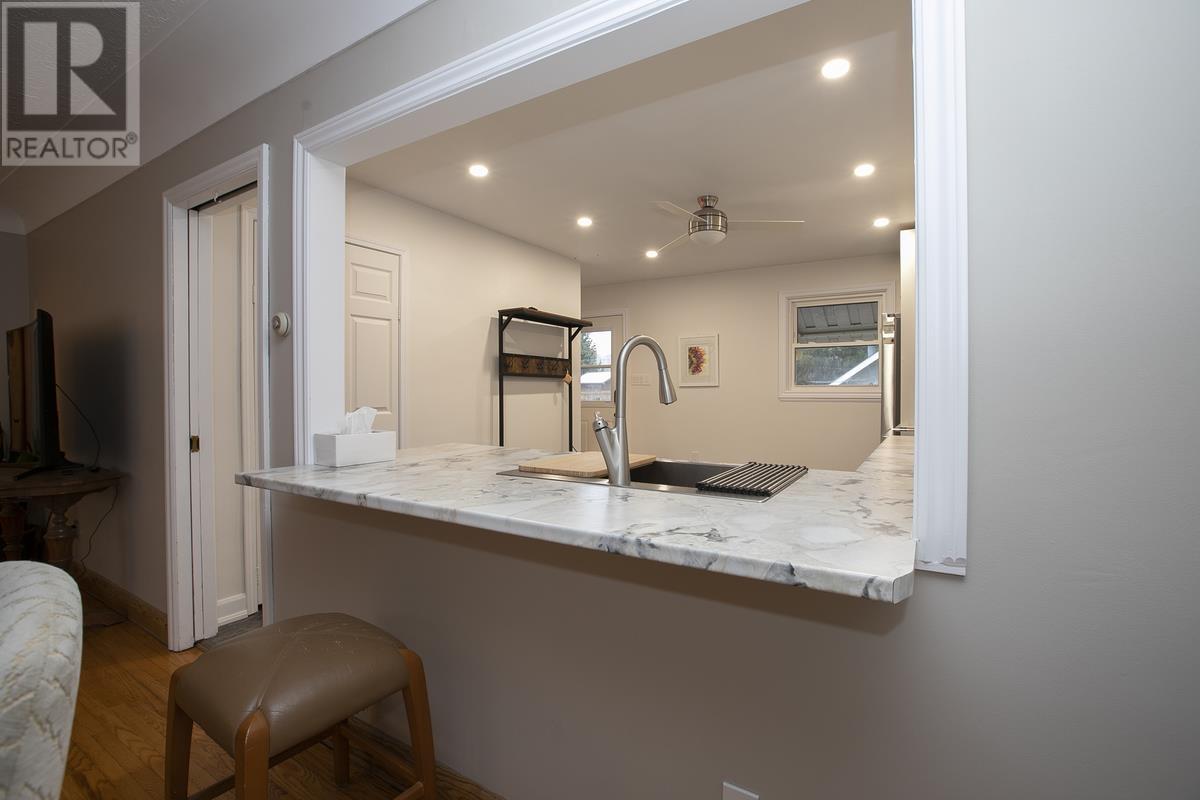 108 Hugill St, Sault Ste. Marie, Ontario  P6A 4E5 - Photo 17 - SM253259