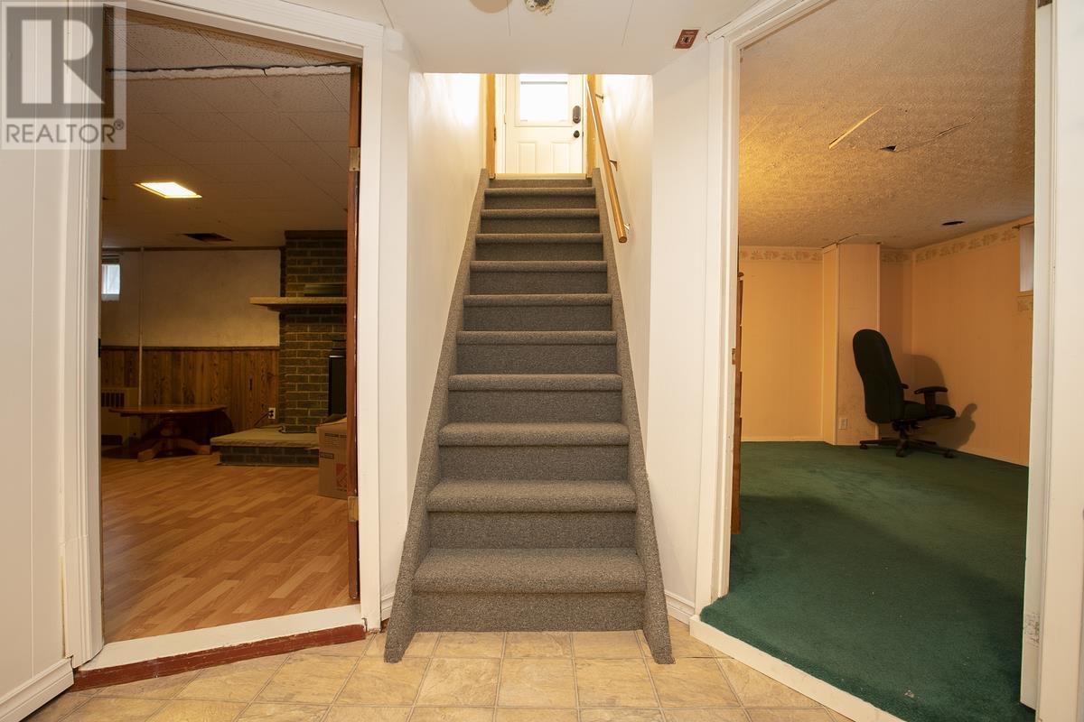108 Hugill St, Sault Ste. Marie, Ontario  P6A 4E5 - Photo 35 - SM253259