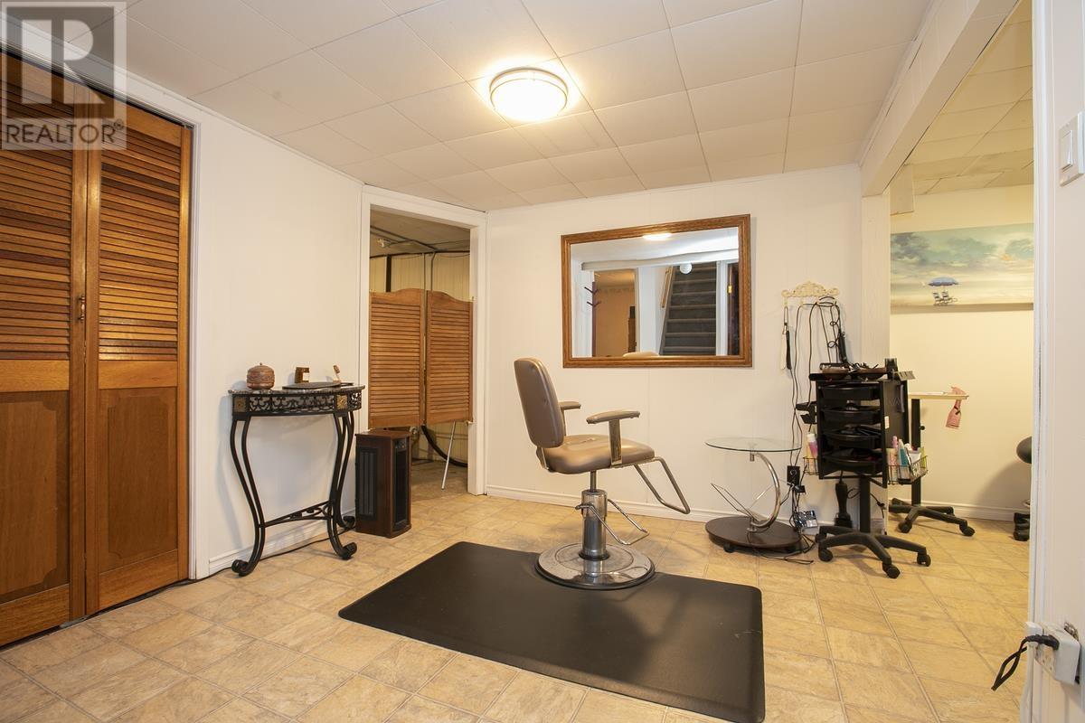 108 Hugill St, Sault Ste. Marie, Ontario  P6A 4E5 - Photo 36 - SM253259