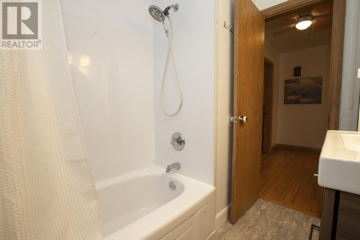 108 Hugill St, Sault Ste. Marie, Ontario  P6A 4E5 - Photo 30 - SM253259