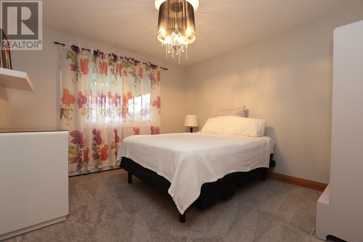 108 Hugill St, Sault Ste. Marie, Ontario  P6A 4E5 - Photo 33 - SM253259