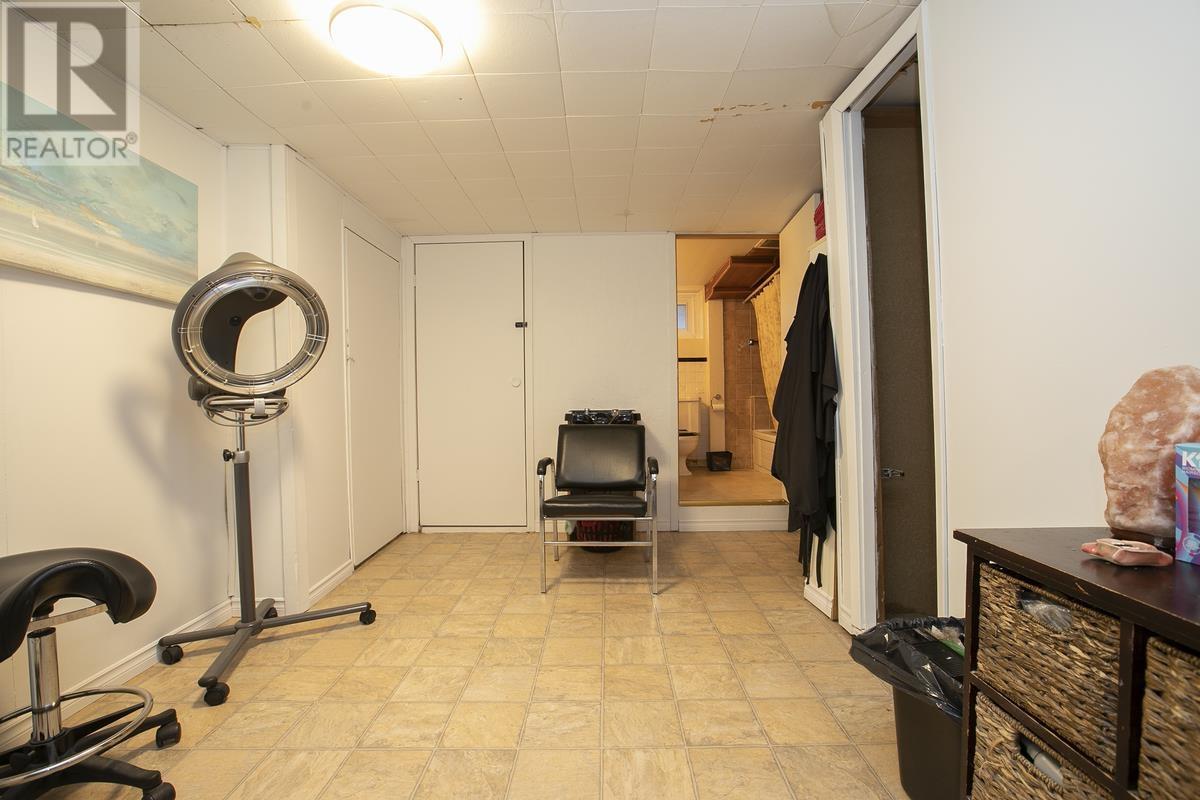 108 Hugill St, Sault Ste. Marie, Ontario  P6A 4E5 - Photo 38 - SM253259