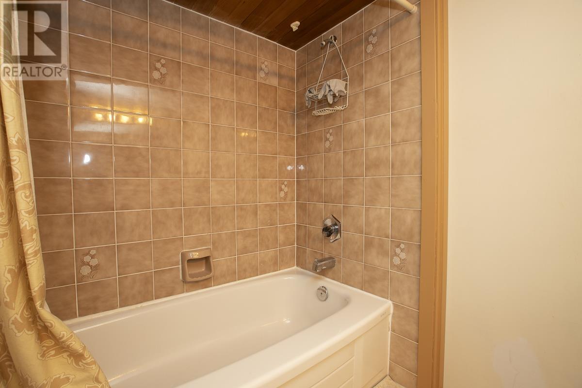 108 Hugill St, Sault Ste. Marie, Ontario  P6A 4E5 - Photo 42 - SM253259