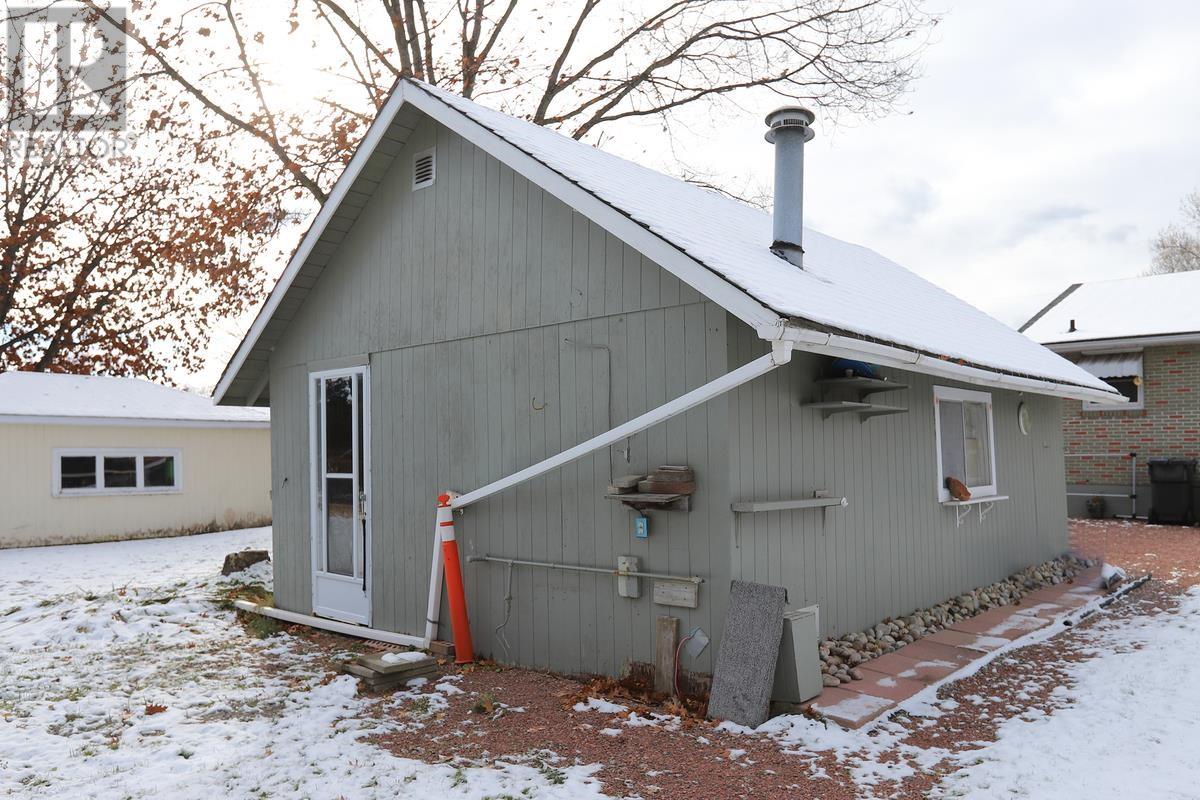 108 Hugill St, Sault Ste. Marie, Ontario  P6A 4E5 - Photo 7 - SM253259