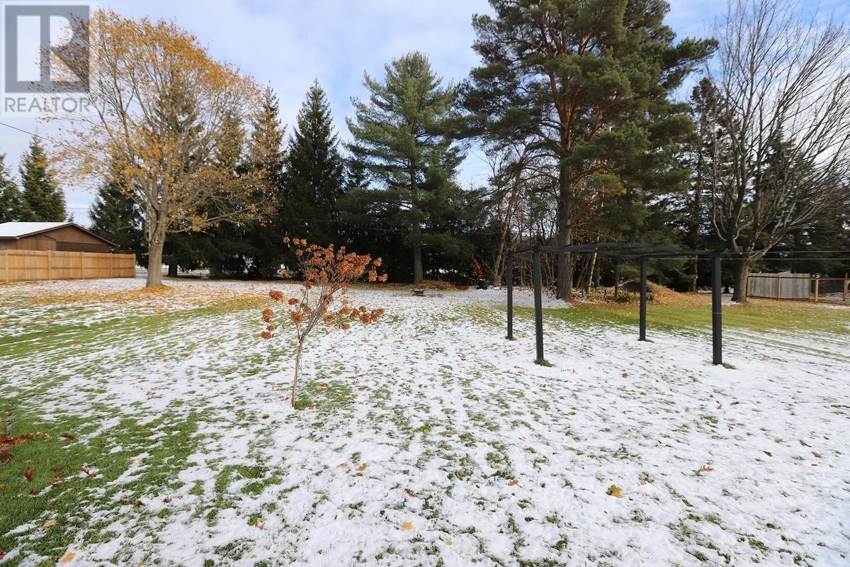 108 Hugill St, Sault Ste. Marie, Ontario  P6A 4E5 - Photo 6 - SM253259