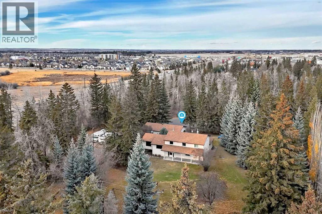 17 College Park Place, Red Deer, Alberta  T4P 0M7 - Photo 1 - A2268092