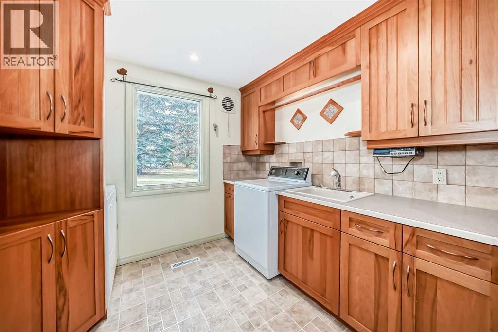 17 College Park Place, Red Deer, Alberta  T4P 0M7 - Photo 14 - A2268092