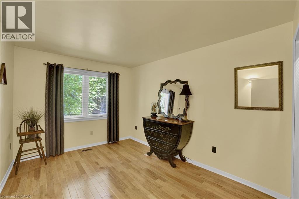 11 Weneil Drive, Freelton, Ontario L8B 0Z6 - Photo 32 - 40755001