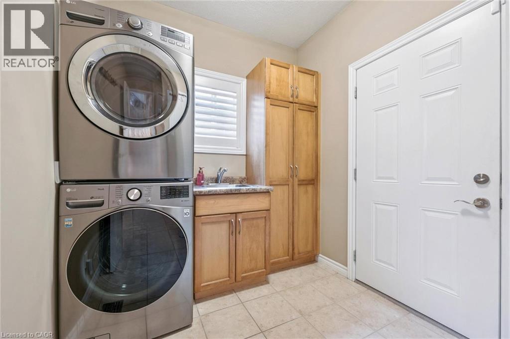 32 Frasson Drive, Guelph, Ontario  N1E 7J9 - Photo 15 - 40776242