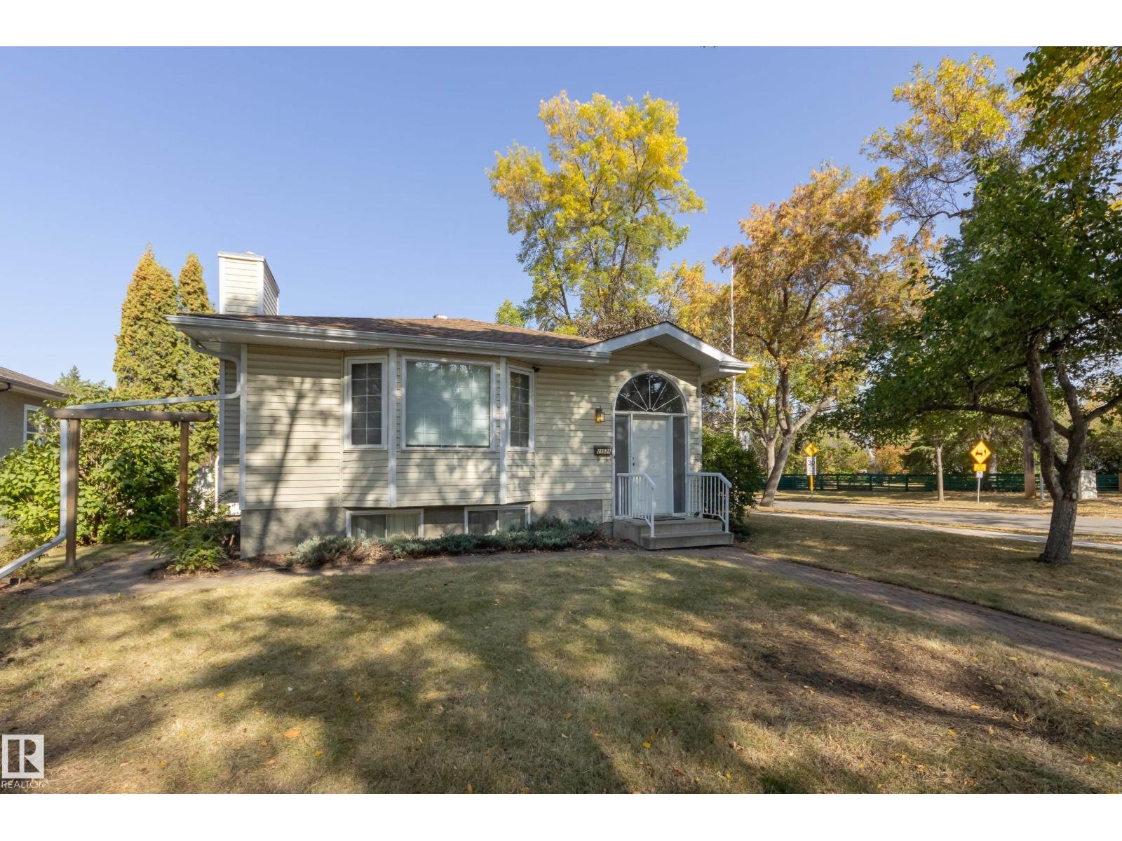 11504 78 AV NW, Edmonton, Alberta