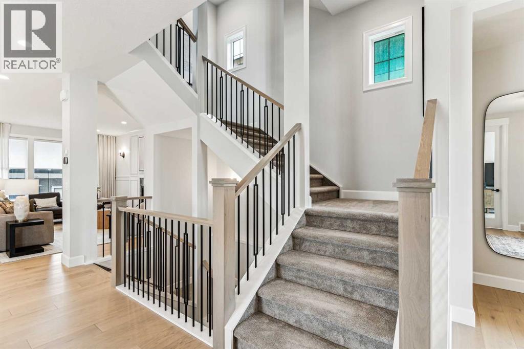 211 Calais Drive Sw, Calgary, Alberta  T3E 8H4 - Photo 4 - A2258376