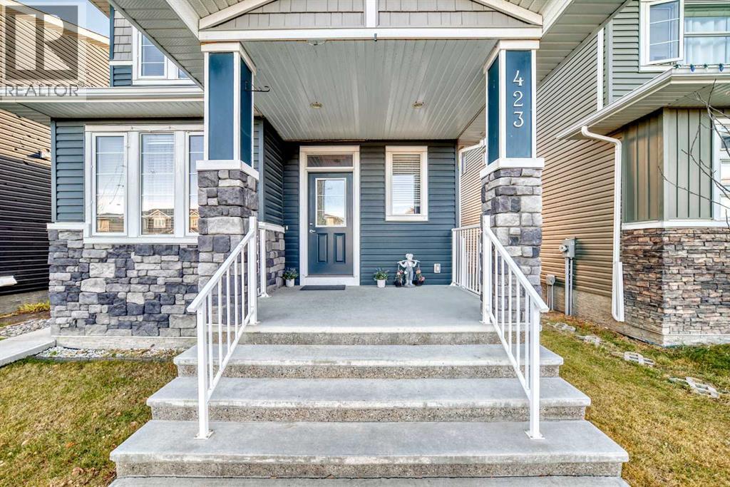 423 Redstone Drive Ne, Calgary, Alberta  T3N 0R1 - Photo 3 - A2269574