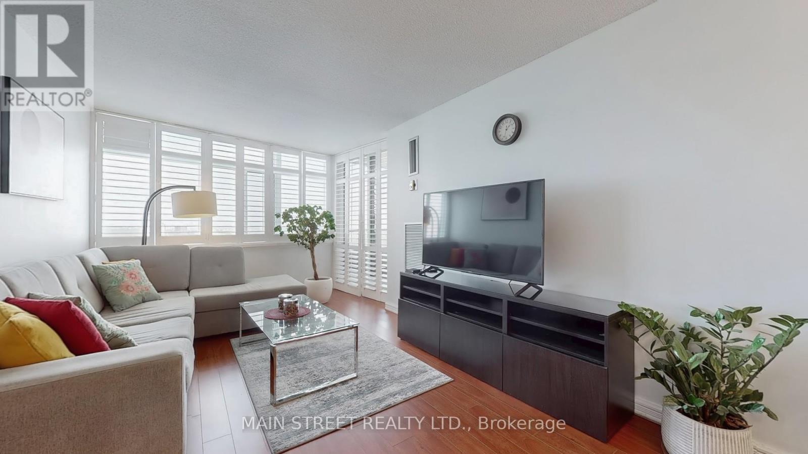 2502 - 3100 Kirwin Avenue, Mississauga, Ontario  L5A 3S6 - Photo 4 - W12544748