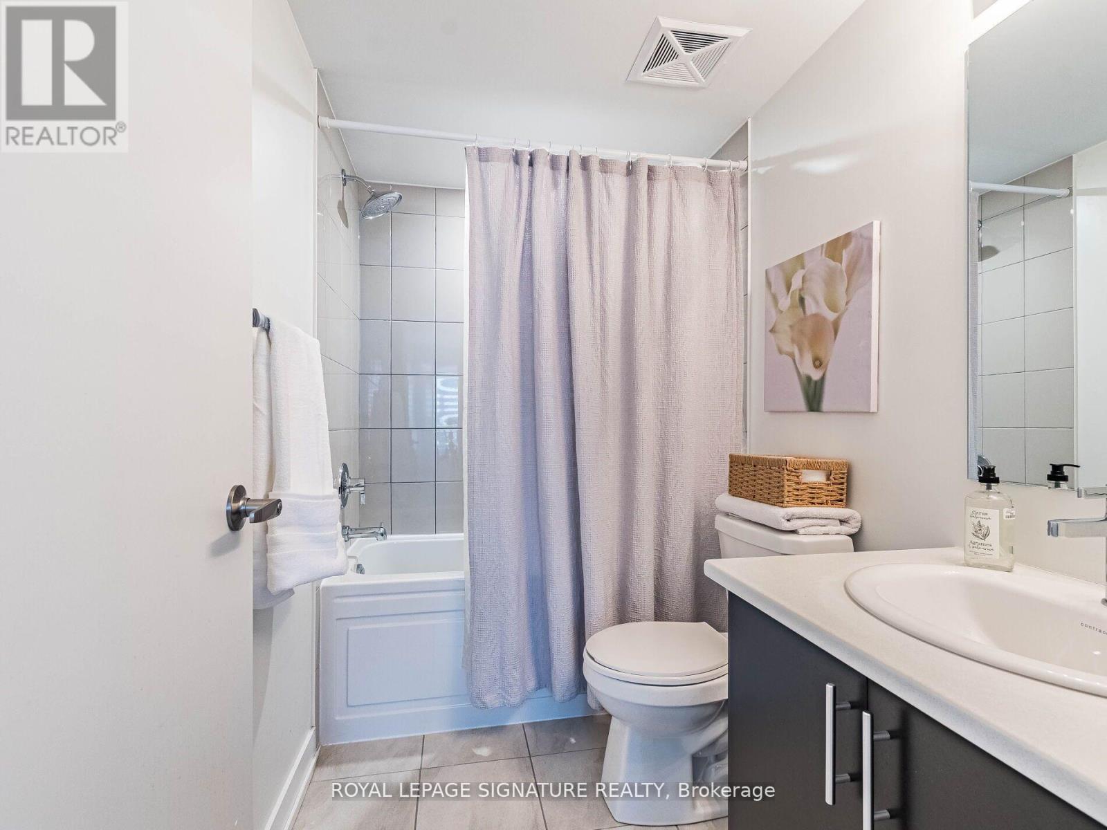 10 - 3425 Ridgeway Drive W, Mississauga, Ontario  L5L 0B9 - Photo 13 - W12544766