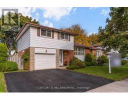 33 TROTTERS LANE, Brampton, Ontario